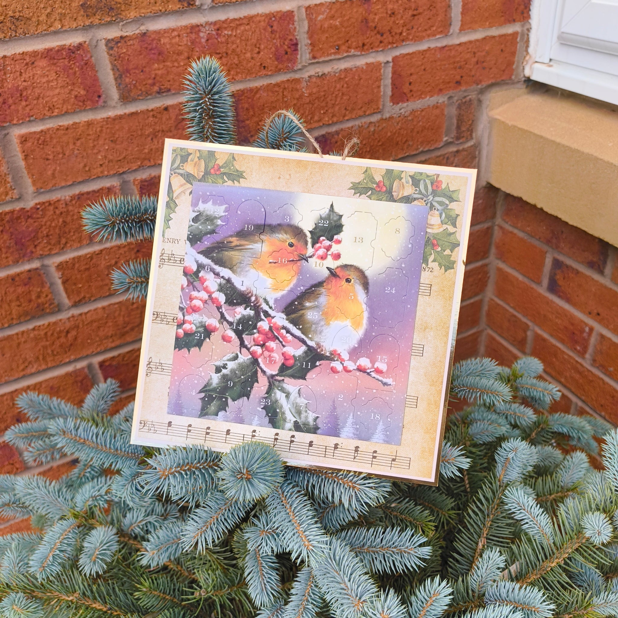 Robin Advent Calendar - Vintage Christmas Countdown with Holly & Berries